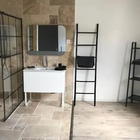 Les Alizes Côté Piscine Proche Bord De
