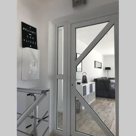 Casa de Férias Les Alizes Côté Piscine Proche Bord De