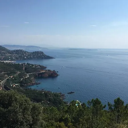 Casa de Férias Les Alizes Côté Piscine Proche Bord De *