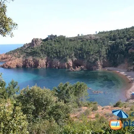 Casa vacanze A L'etage Avec Piscine Proche Bord De Saint-Raphaël